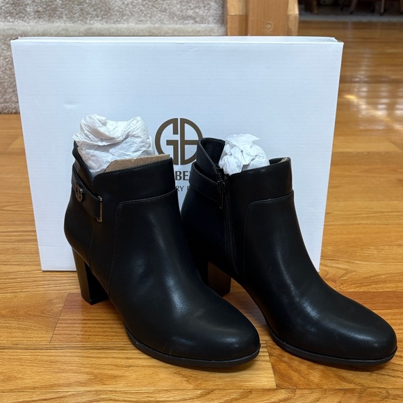 Gianni Bini Shoes - Gianni Bini Black Ankle Boots with Buckle
